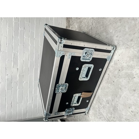 11u x 4u Angled Mixer Rack Flight Case (R-693)